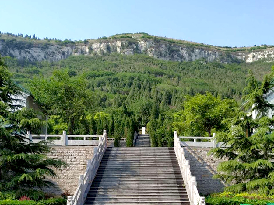 九顶山陵园
